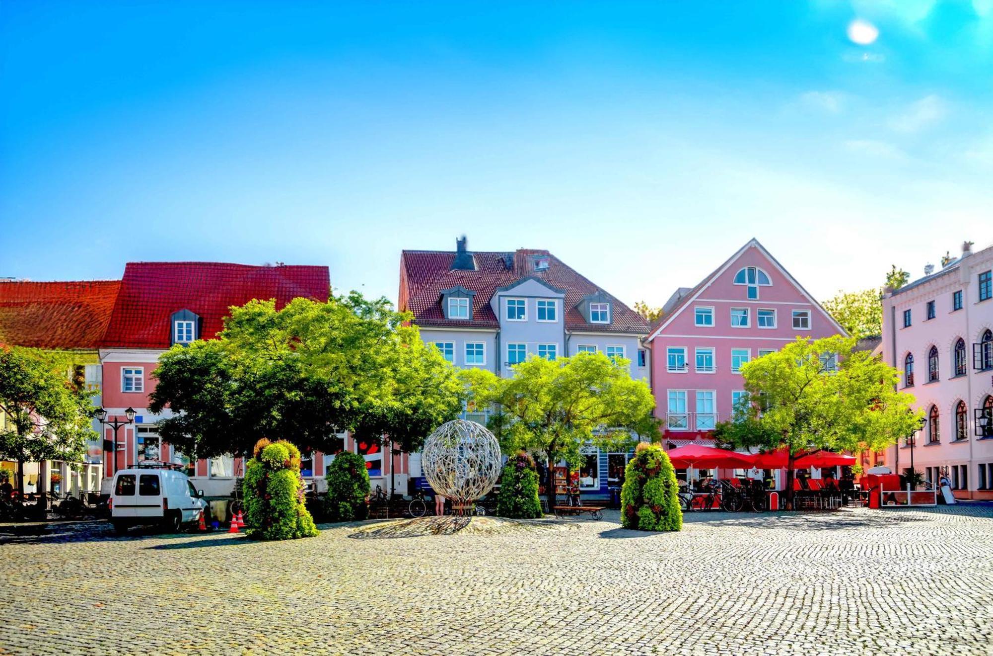 Mueritzwind In Der Warener Altstadt Варен Екстер'єр фото